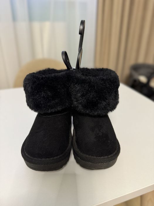 Угги для дівчинки river island