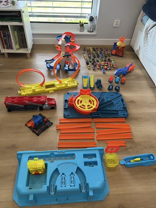 Hot wheels zestaw walizka samochody