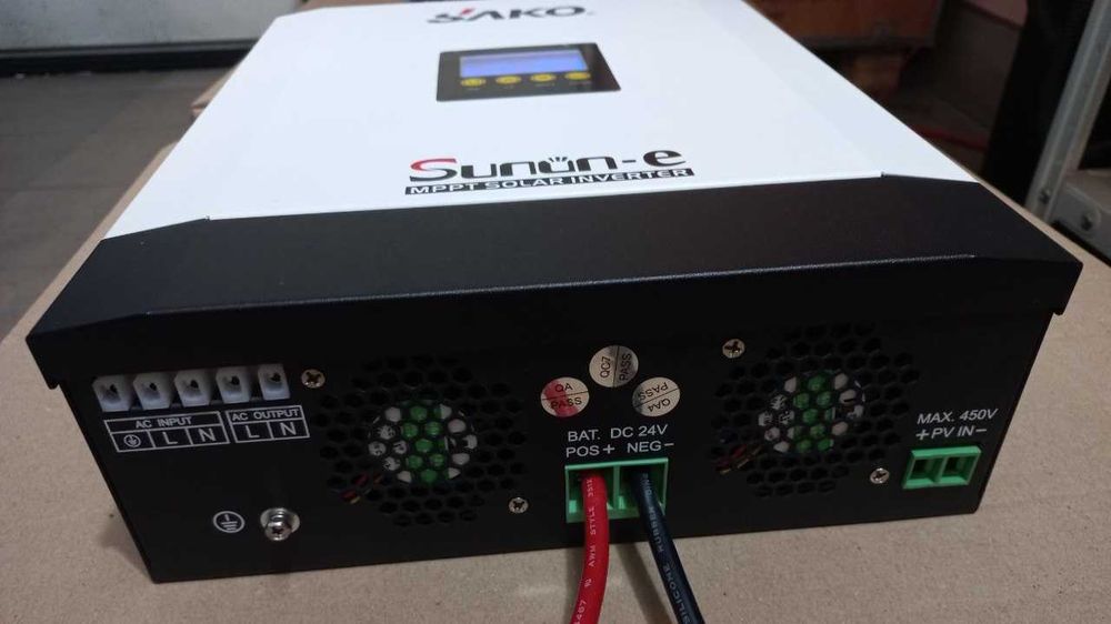 Гібридний інвертор SAKO 3000VA/2400W, 24V, струм заряду 0-80A, MPPT