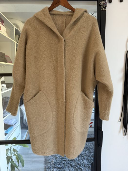 Wełniany płaszcz z dodatkiem alpaki