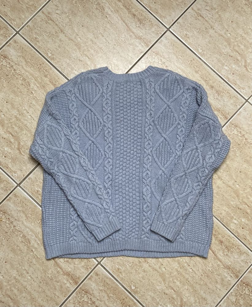 Sweter błękitny