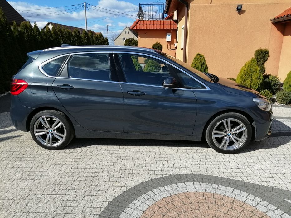 BMW F45 Active Tourer M pakiet, duża navi