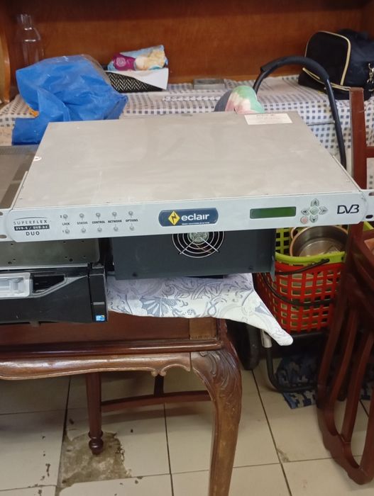 SUPERFLEX DUO DVB-S/DVB-S2" e "eclair SOLUTIONS DVB".
