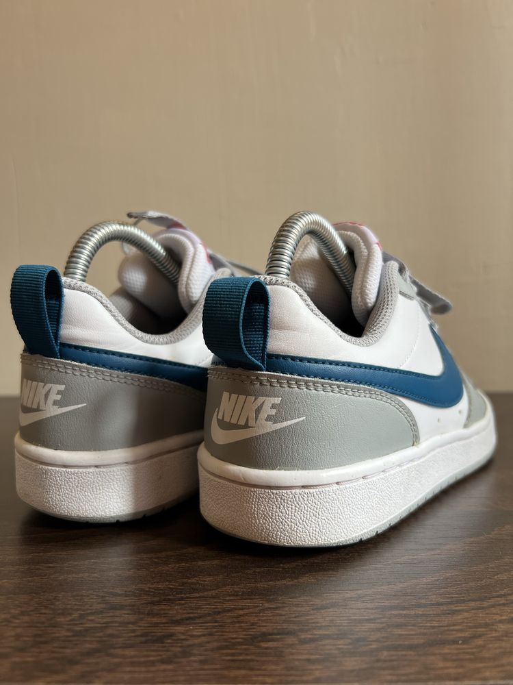 Nike Court Borough Low 2