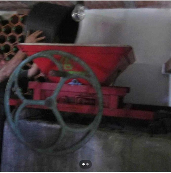 Prensa ou Esmagadora de uvas manual