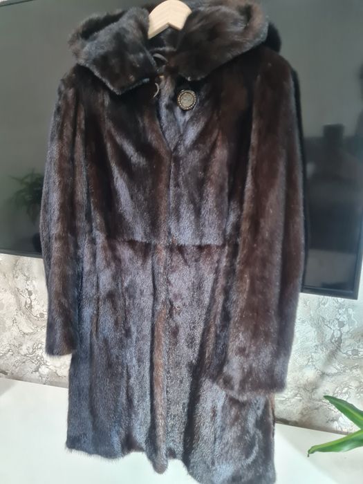 Продам норковую шубу