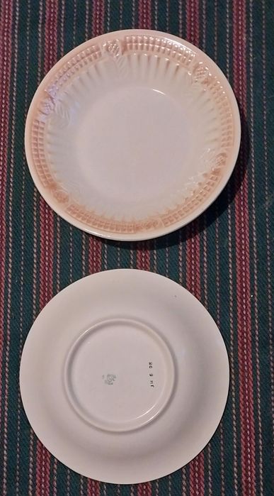 Тарелка блюдо для подачи тортов.