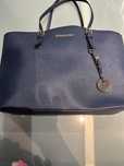 Carteira/mala Michael kors azul marinho