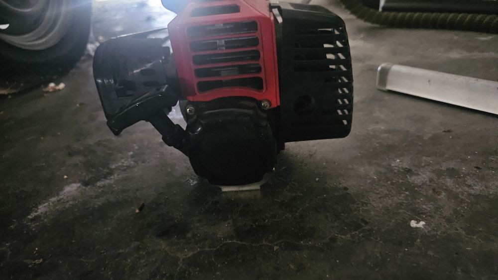 Corta relvas sem deposito de gasolina