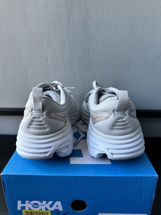 Кросівки жіночі Hoka Bondi 8
