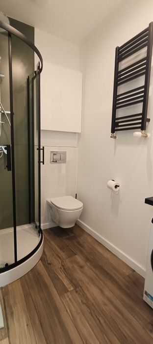 wynajmę nowoczesną kawalerkę, pełne wyposażenie, możliwy krótki termin