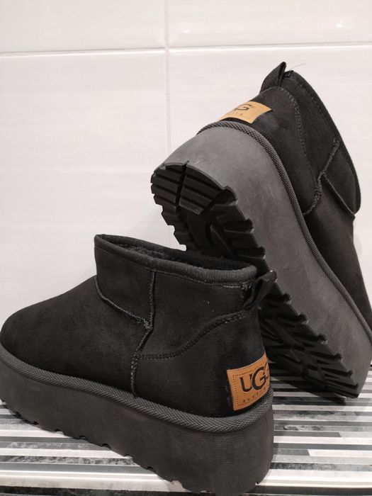 Hit sezonu czarne śniegowce UGG