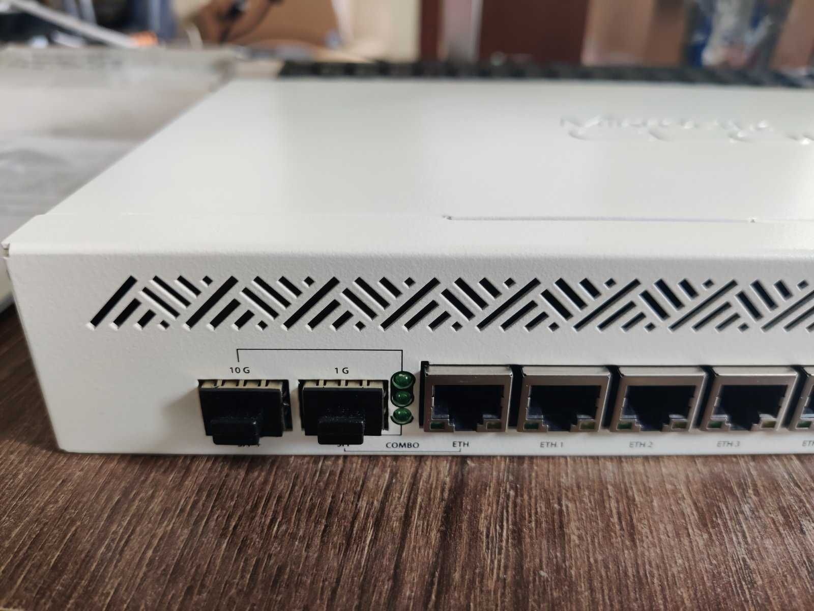 Маршрутизатор Mikrotik CCR1009-7G-1C-1S+ (2БЖ)