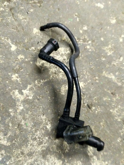 Трубка шланг обратки обратка трафик виваро примастар trafic vivaro 1.9