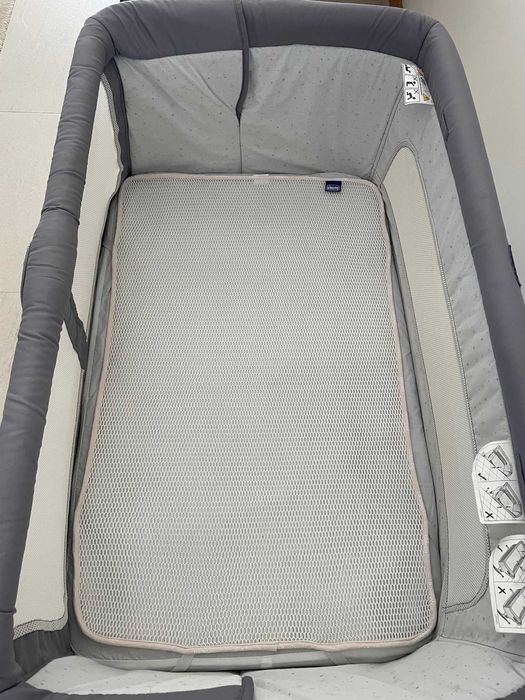 Berço Next2Me Dream + Trocador Banheira Cuddle & Bubble - Chicco