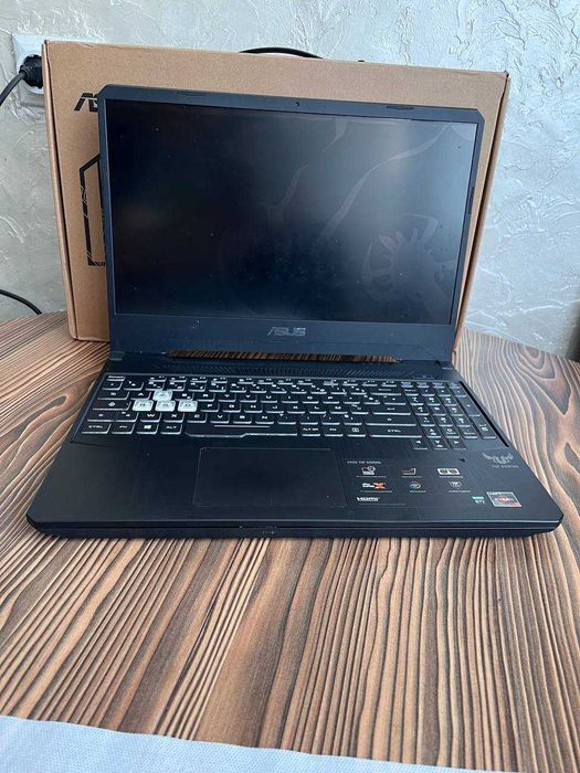 Ігровий ноутбук Asus Tuf565D