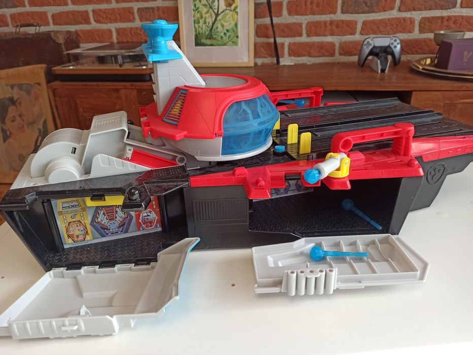 Lotniskowiec Psi Patrol Wielki Film