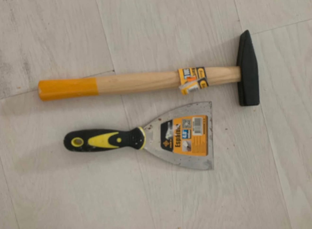 Hammer and spatula