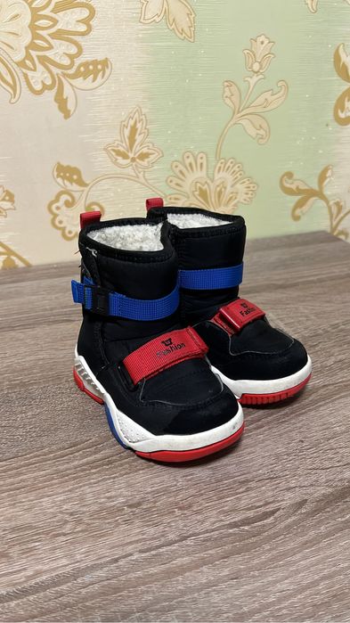 Дитячі чоботи 23 розмір