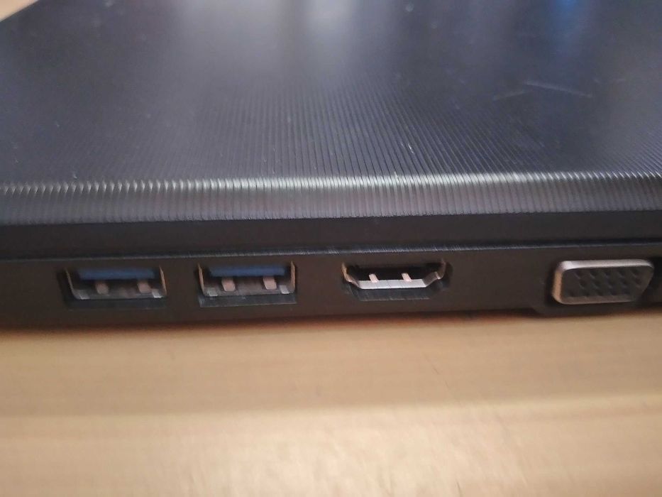 Toshiba Pro R50/Windows 11  /Dysk SSD 240GB /zasilacz komplet- 330 PLN