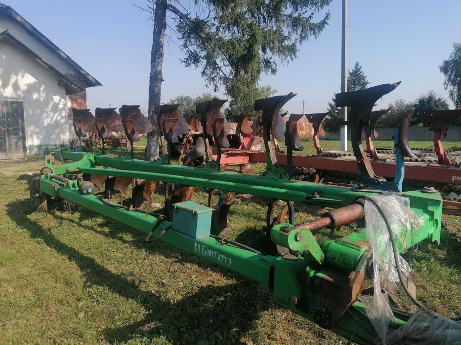 Плуг оборотний напівнавісний ПОН-7-40+1