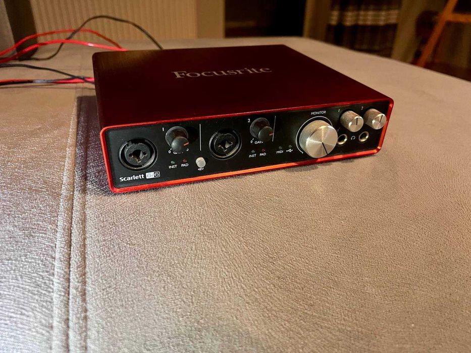 Звукова карта Focusrite Scarlett 6I6  2gen