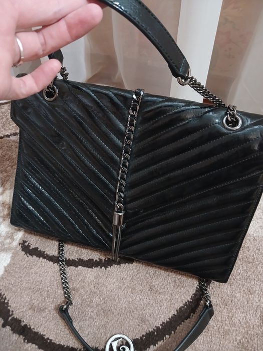 Сумка жіноча чорна лакована