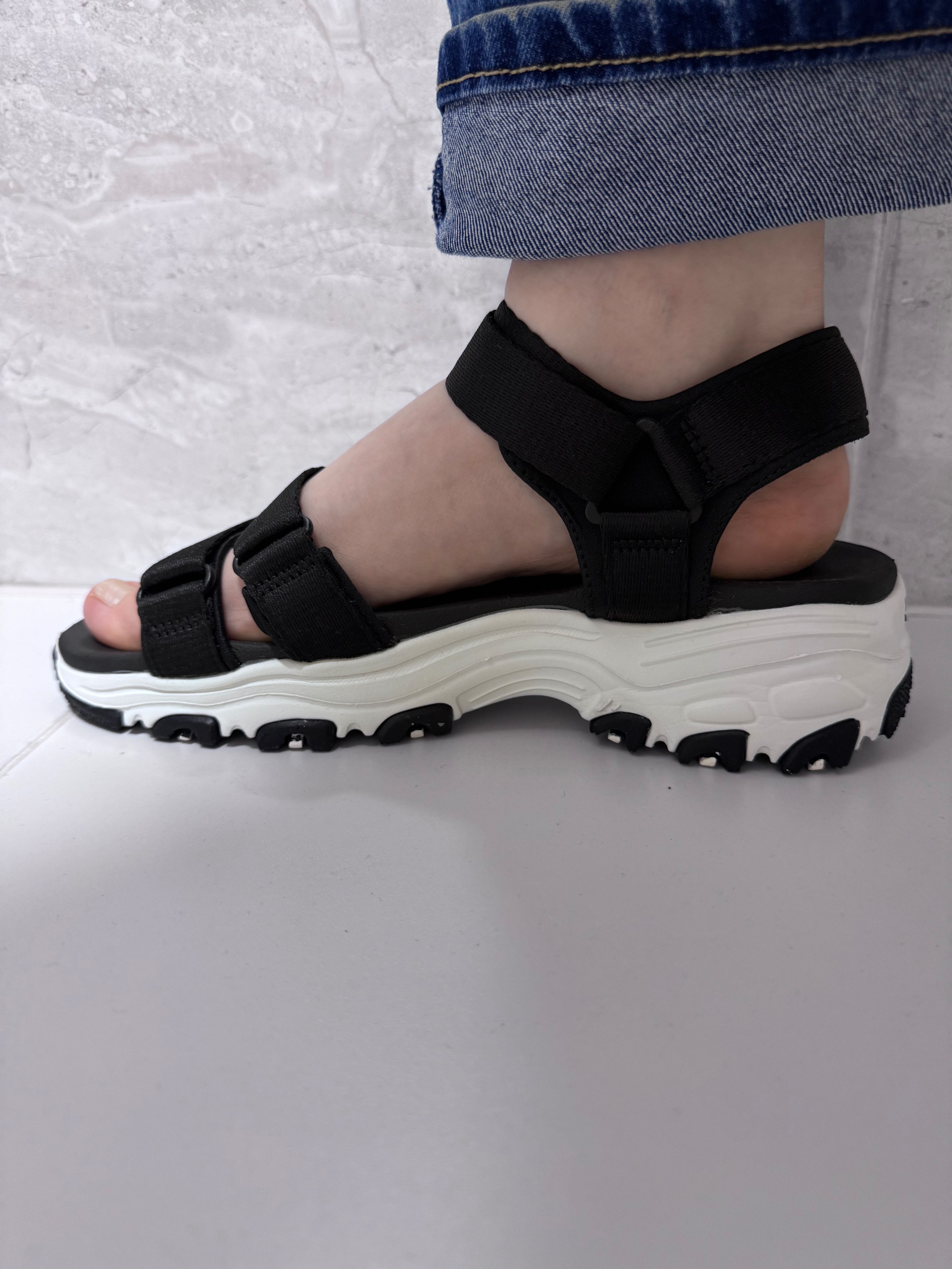 Skechers D’Lites жіночі босоніжки 38 розмір (25 см)