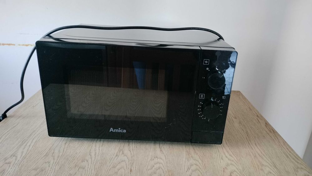 Kuchenka mikrofalowa, AMICA, AMMF20M1B, czarna mikrofalówka,