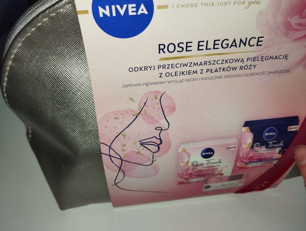 Zestaw kremów Nivea rose dzień noc z kosmetyczką