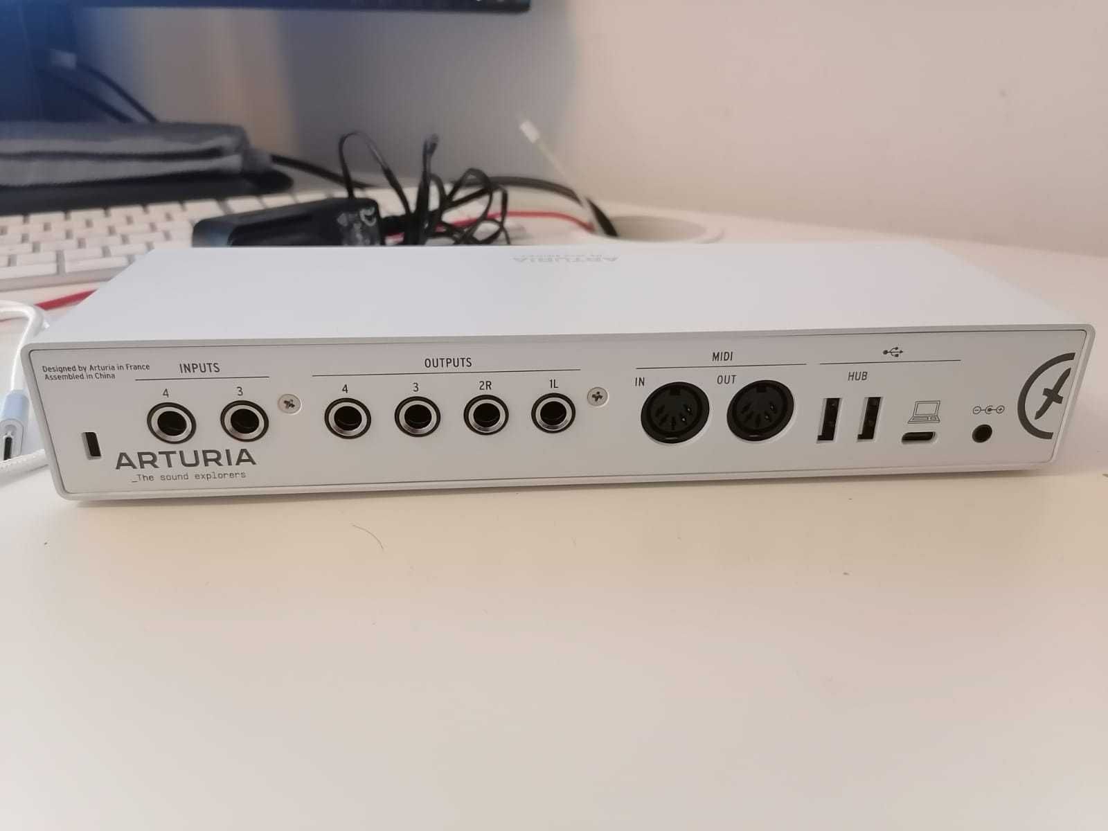 Interface Minifuse 4, Arturia