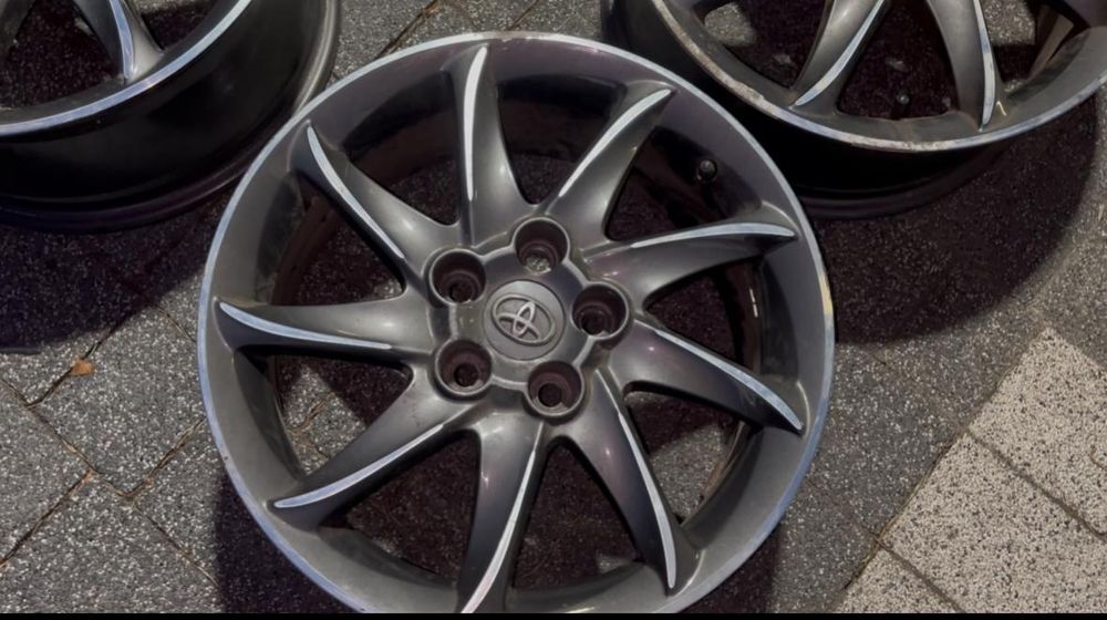 Felga aluminiowa Toyota 17"
