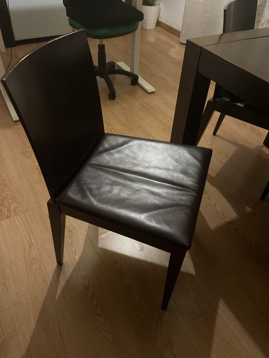 6cadeiras madeira wengue e pele castanha