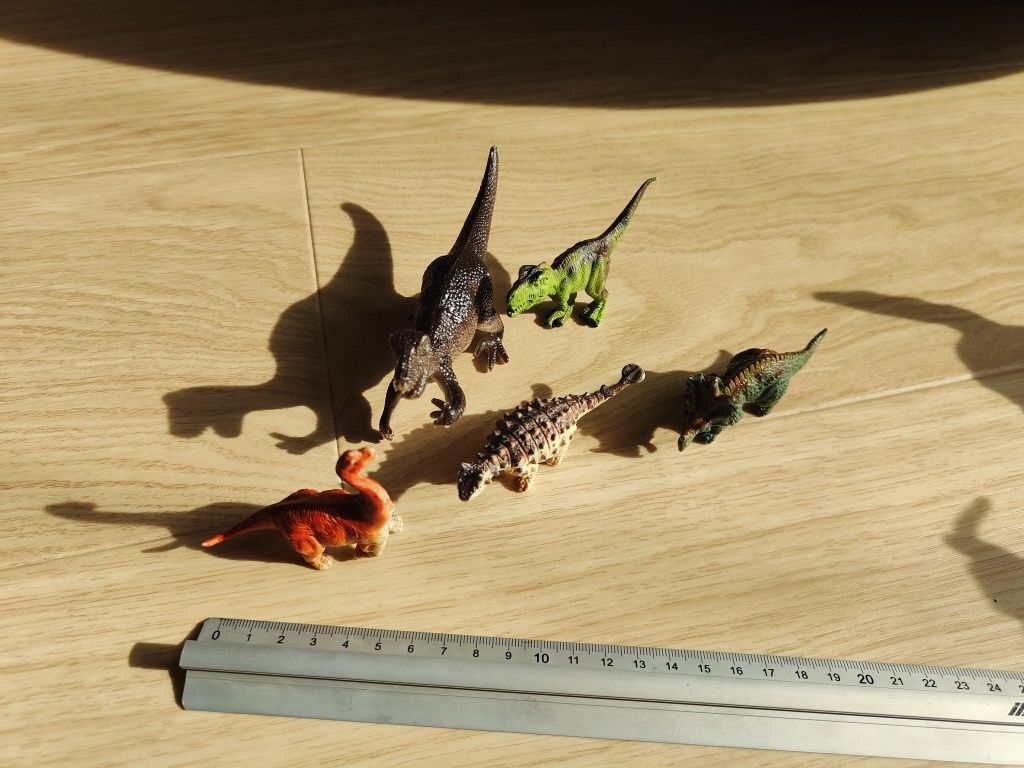 Figurki dinozaurów 5 szt