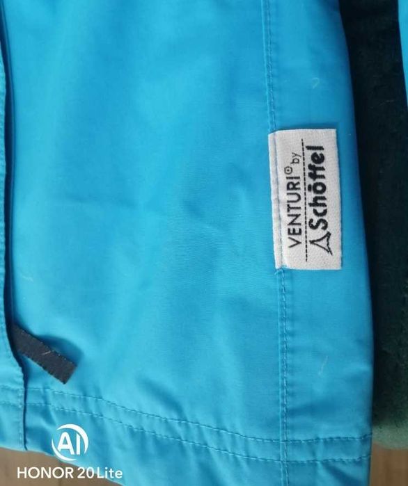 Kurtka typu hardshell renomowanej marki Schoffel dla kobiet.