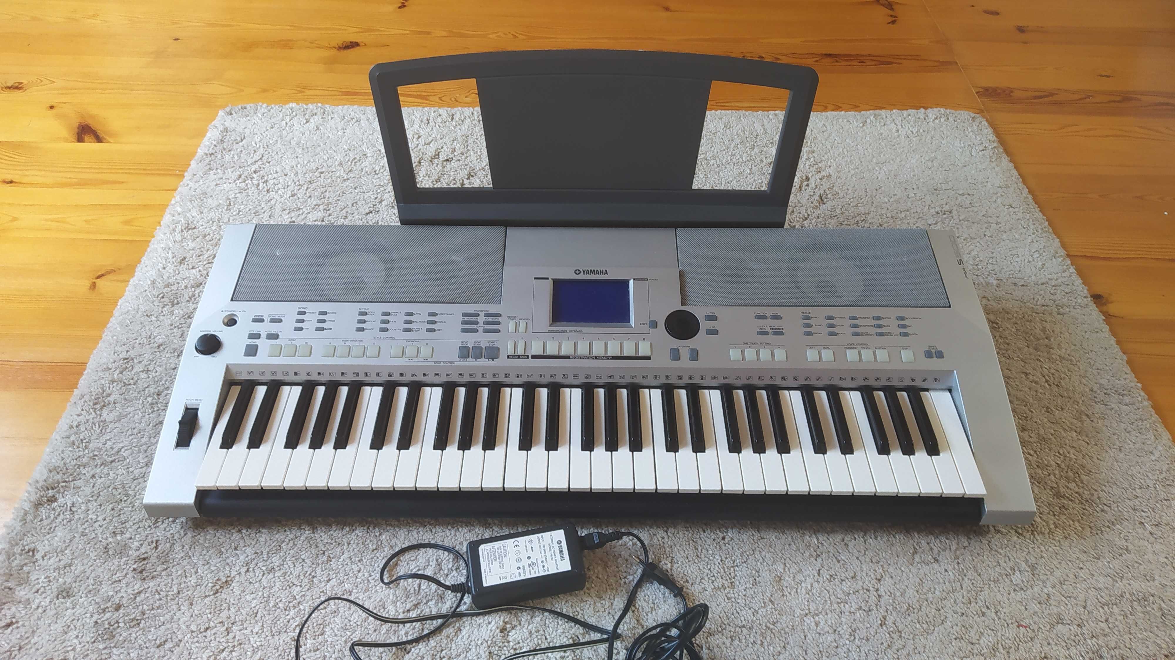 YAMAHA PSR-S500 Keyboard - bez wyraźnych oznak użytkowania