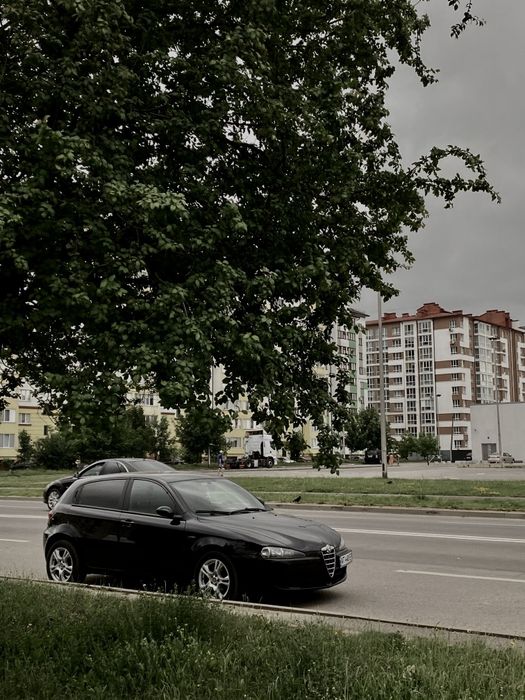 Продам Alfa Romeo 147