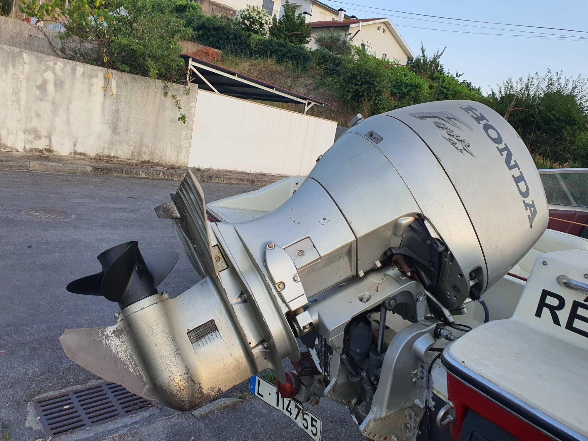 Lancha Maxum 1800 com Motor Honda Four 90cv