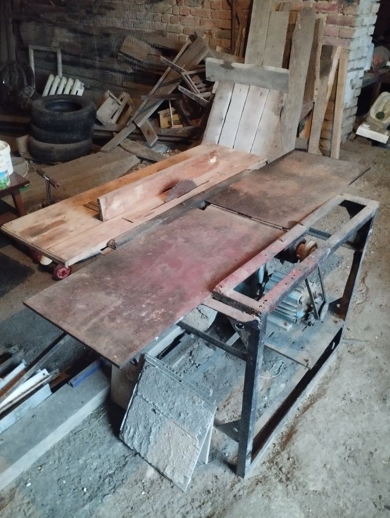 Продам циркулярку з фуганком