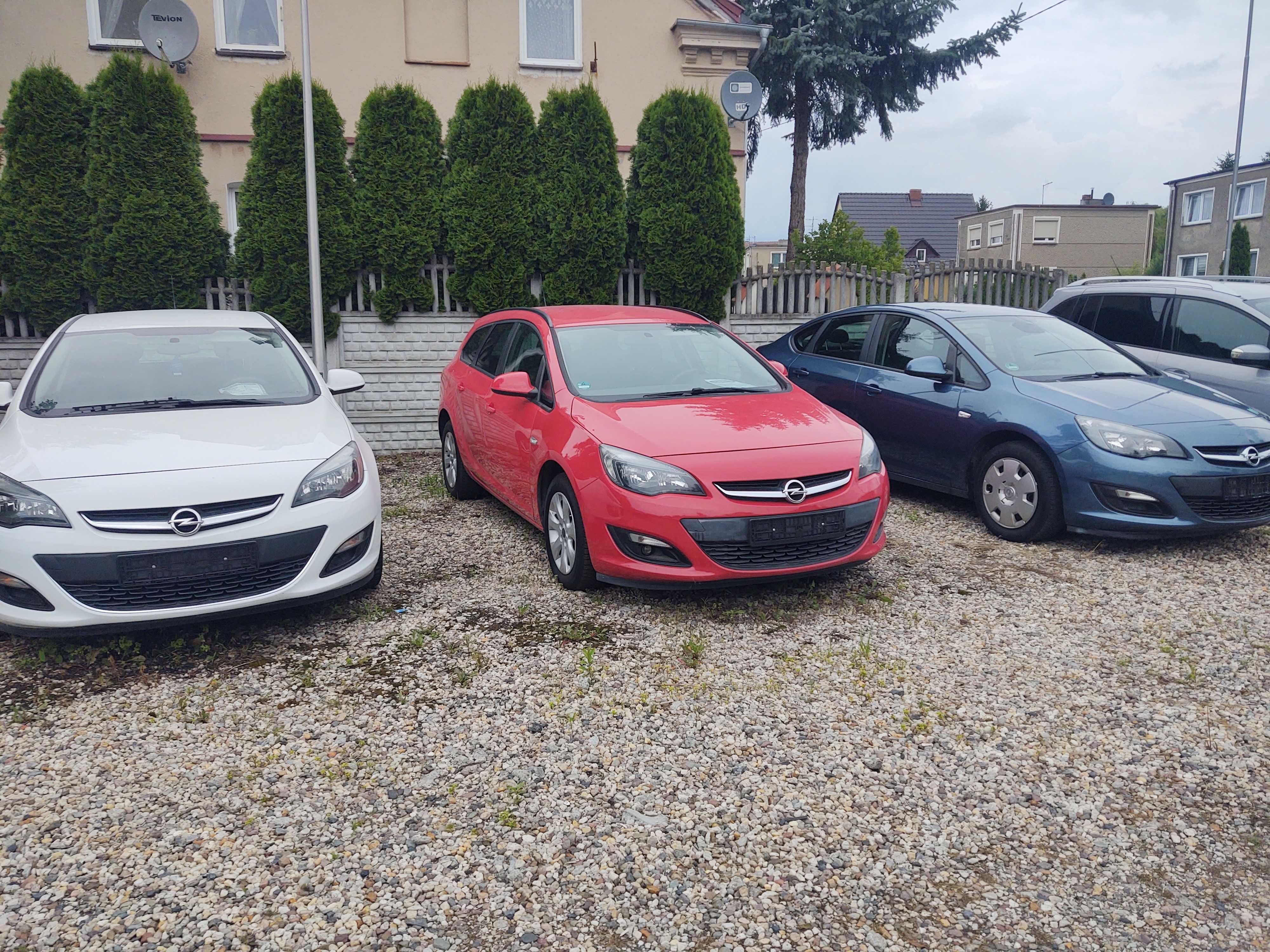opel astra j LIFT SEDAN 2012r 1.4 benz 101KM tylko 117 tyś km