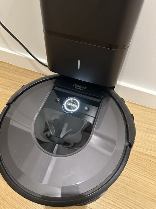 Aspirador Roomba i7+ inteligente automatico com clean base