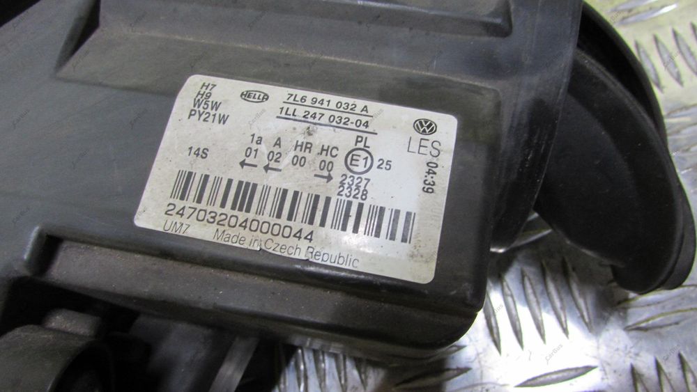 Фара права Touareg GP 2007-2010 Туарег правая фари таурег розборка