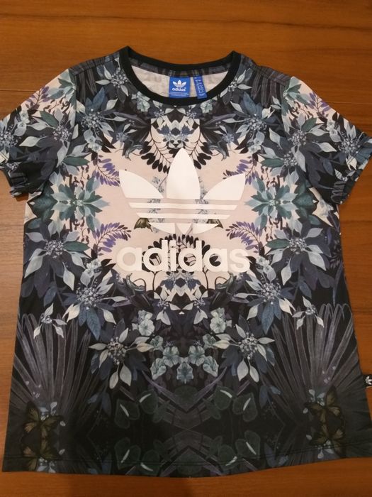 Футболка жіноча Adidas.Оригінал!Розмір м