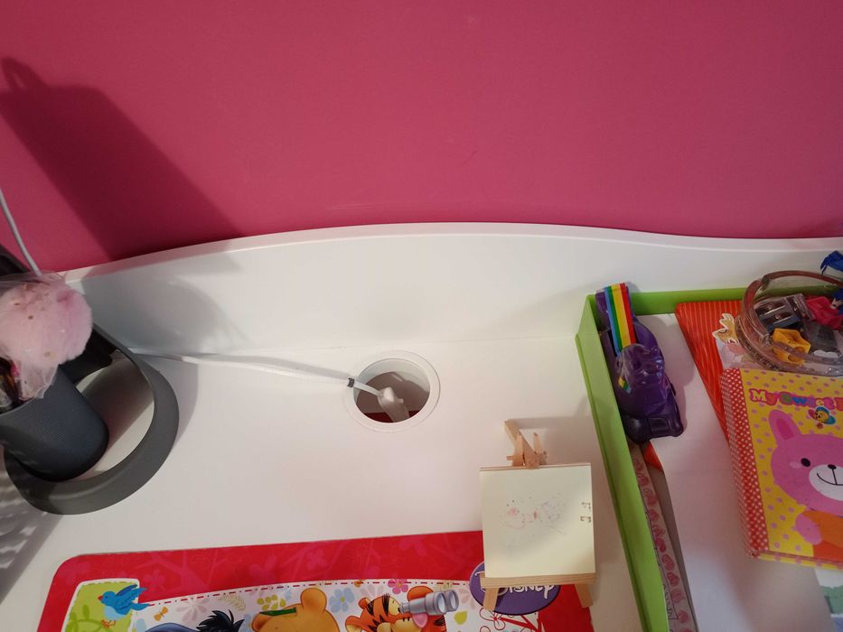 Biurko dla dziewczynki