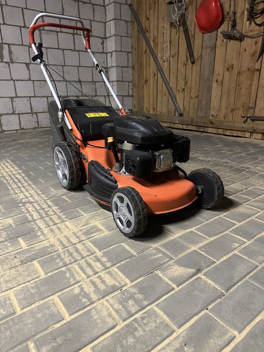 Kosiarka Oleo-Mac GV 48PK