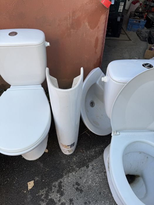 Унітаз.Умивальник.