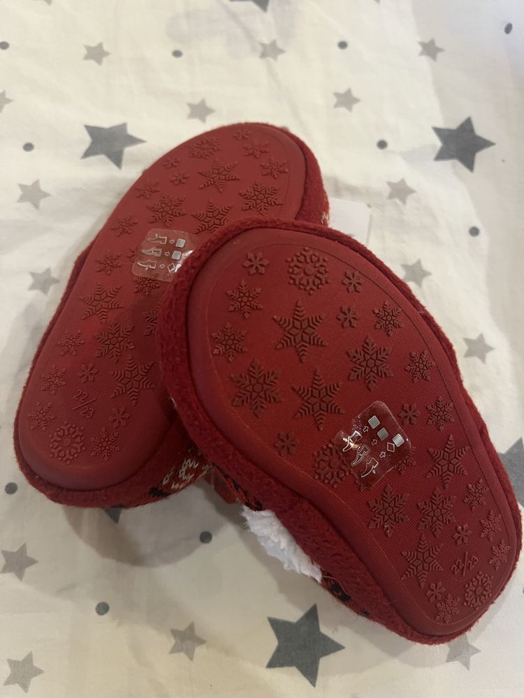 Nowe kapcie swiateczne r. 22/23
