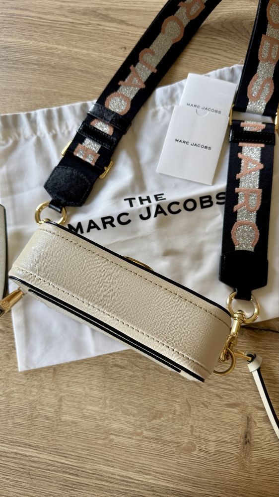 Marc Jacobs Snapshot