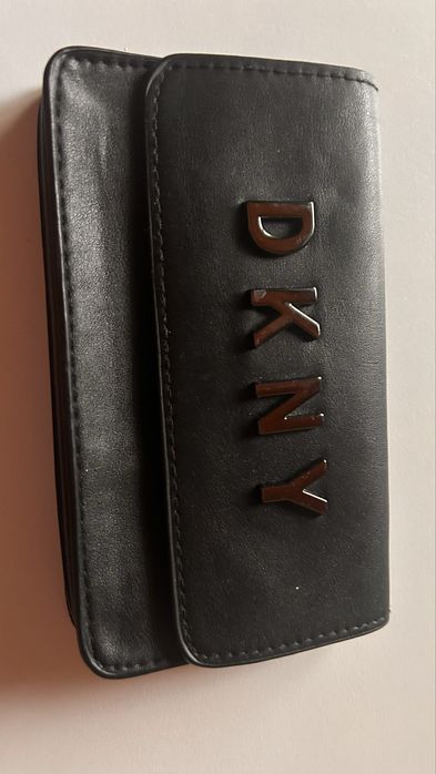 Женский   Кошелек под телефон