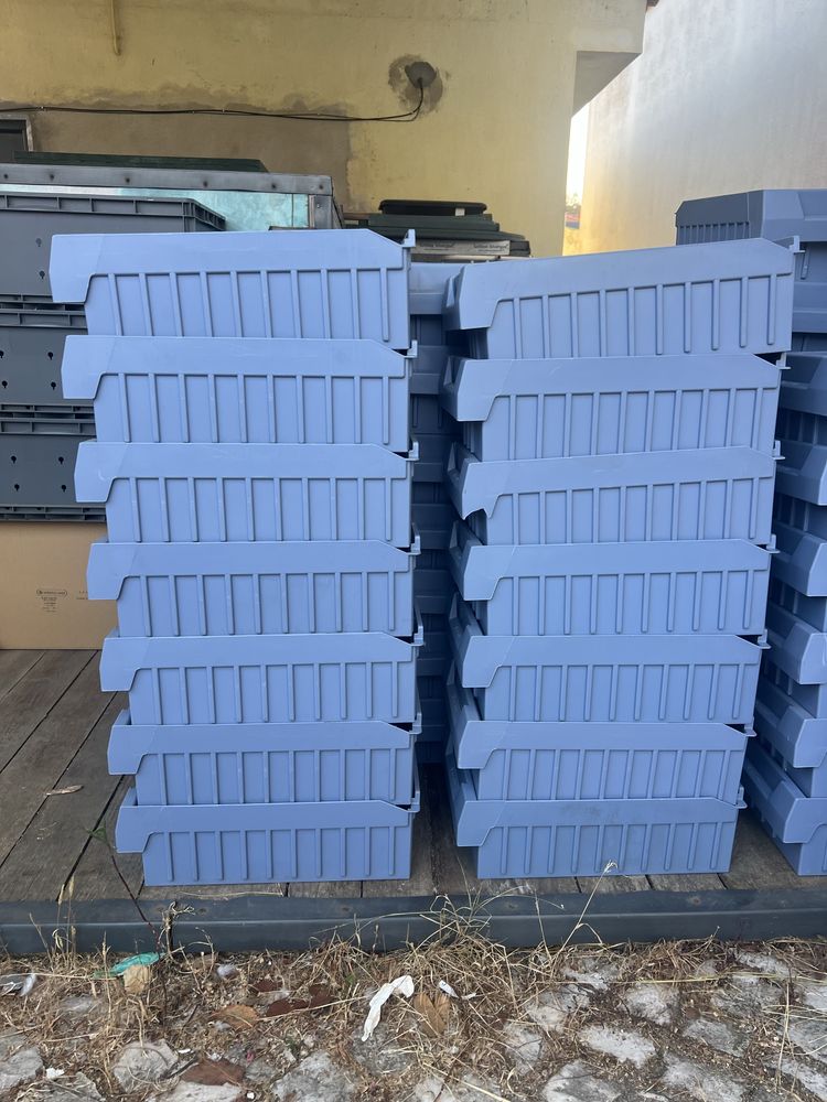 Caixas de plastico